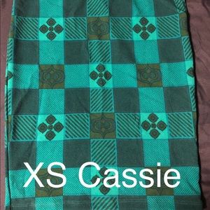 XS - LuLaRoe Cassie skirts